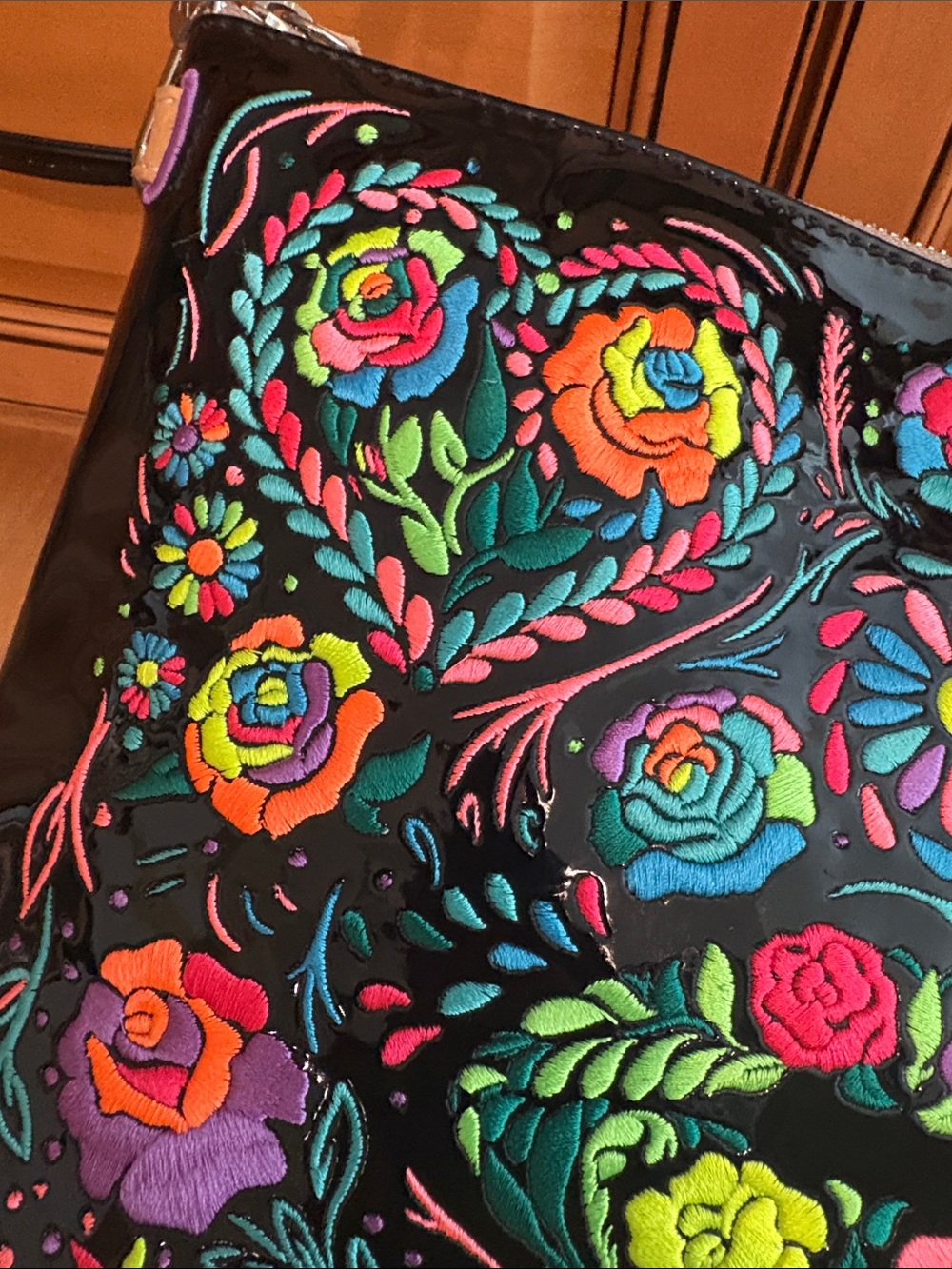 Consuela Downtown Rita Crossbody Bag neon, electric floral black handbag - Picture 6 of 17